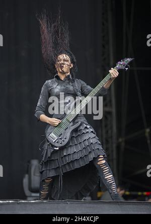 Chela Rhea Harper von Coal Chamber spielt live beim Download Festival in Donnington Park, Leicestershire. Stockfoto