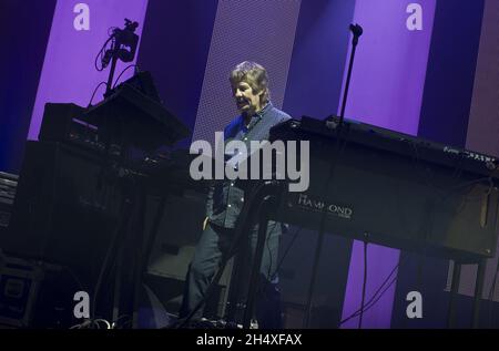 Don Airey von Deep Purple tritt live auf der Bühne der National Indoor Arena (NIA) in Birmingham auf Stockfoto