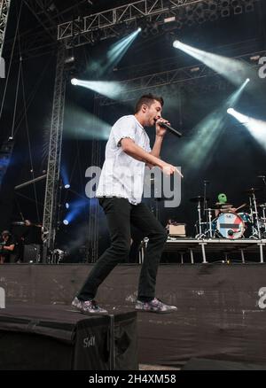 Tyler Joseph von einundzwanzig Piloten live auf der Bühne am Tag 2 beim Download Festival am 14. Juni - Donington Park Stockfoto