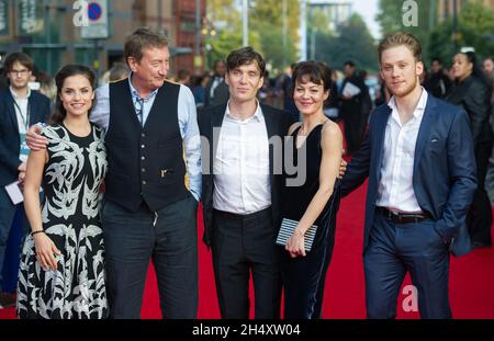 Cillian Murphy, Helen McCrory, Steven Knight, Charlotte Riley und Joe Cole waren am Sonntag, 21. September, bei der Uraufführung der ersten Folge der neuen Serie Peaky Blinders in der Cineworld Broad Street in Birmingham dabei Stockfoto