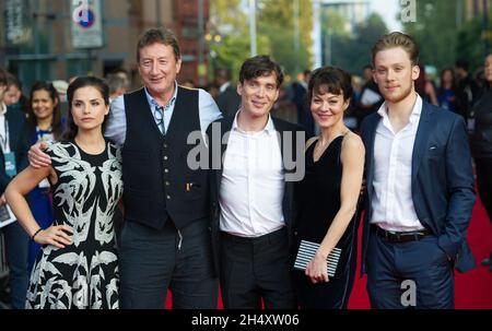 Cillian Murphy, Helen McCrory, Steven Knight, Charlotte Riley und Joe Cole waren am Sonntag, 21. September, bei der Uraufführung der ersten Folge der neuen Serie Peaky Blinders in der Cineworld Broad Street in Birmingham dabei Stockfoto