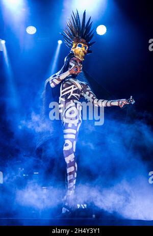 Am 3. Tag des Festivals Nr. 6 am 06. September 2015 in Portmeirion, Wales, Großbritannien, steht Grace Jones als Headliner der Hauptbühne Stockfoto