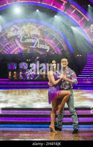 Frankie Bridge und Kevin Clifton posieren während der Strictly Come Dancing Live Tour Fotocall in der Barclaycard Arena vor der Eröffnungsnacht am Donnerstag, 21. Januar in Birmingham, Großbritannien Stockfoto