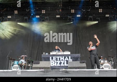 Lethal Bizzle tritt am 20. August 2016 beim V Festival im Weston Park, Großbritannien, live auf Stockfoto