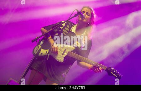 Hindes spielt live beim Leeds Festival 2016 im Bramham Park, Großbritannien. Bilddatum: Samstag, 27. August 2016. Foto: Katja Ogrin/ EMPICS Entertainment. Stockfoto