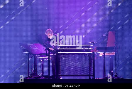 Jean-Michel Jarre spielt live in der Barclaycard Arena 2016 in Birmingham, Großbritannien. Bilddatum: Samstag, 09. Oktober 2016. Foto: Katja Ogrin/ EMPICS Entertainment. Stockfoto