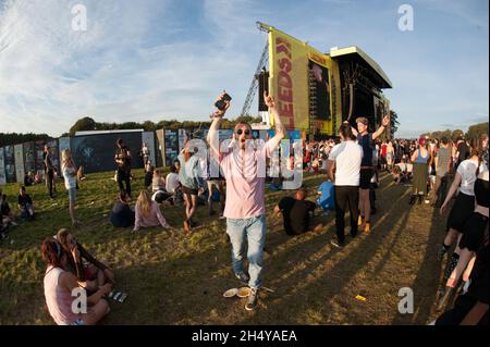 Festivalbesucher am 3. Tag des Leeds Festivals in Bramham Park, Großbritannien. Bilddatum: Sonntag, 27. August 2017. Foto: Katja Ogrin/ EMPICS Entertainment. Stockfoto