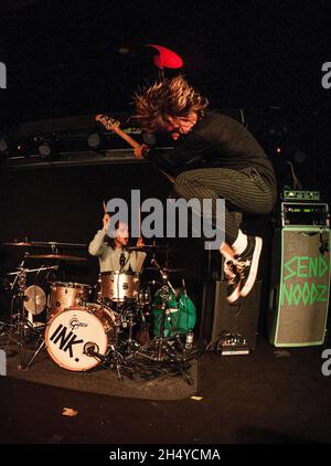 Corey Alexander und Dougie Poynter von INK. Treten am 22. Mai 2018 in Wolverhampton, England, auf der Bühne der Slade Rooms auf. Bilddatum: Dienstag, 22. Mai 2018. Foto: Katja Ogrin/ EMPICS Entertainment. Stockfoto