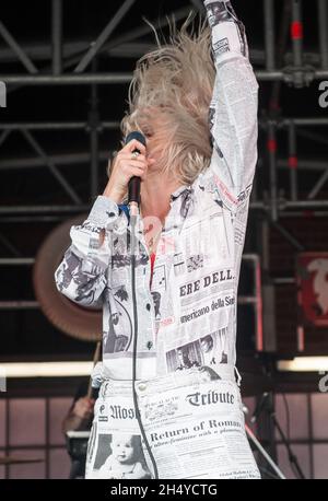 Yonaka treten am 1. Tag des All Points East Festivals im Victoria Park in London auf. Bilddatum: Freitag, 25. Mai 2018. Foto: Katja Ogrin/ EMPICS Entertainment. Stockfoto