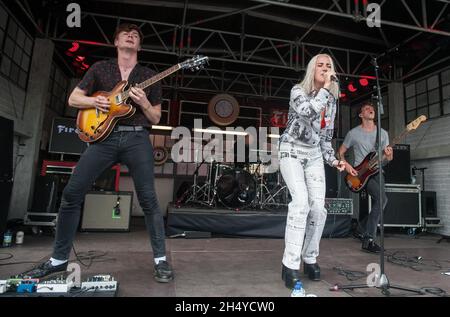 Yonaka treten am 1. Tag des All Points East Festivals im Victoria Park in London auf. Bilddatum: Freitag, 25. Mai 2018. Foto: Katja Ogrin/ EMPICS Entertainment. Stockfoto