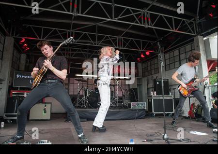 Yonaka treten am 1. Tag des All Points East Festivals im Victoria Park in London auf. Bilddatum: Freitag, 25. Mai 2018. Foto: Katja Ogrin/ EMPICS Entertainment. Stockfoto