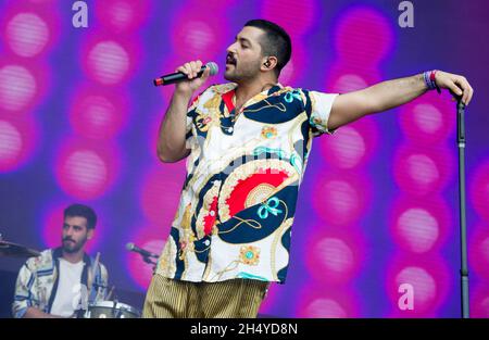 Hamed Sinno von Mashrou' Leila tritt am 3. Tag des All Points East Festivals im Victoria Park am 27. Mai 2018 in London, England, live auf der Bühne auf. Bilddatum: Sonntag, 27. Mai 2018. Foto: Katja Ogrin/ EMPICS Entertainment. Stockfoto