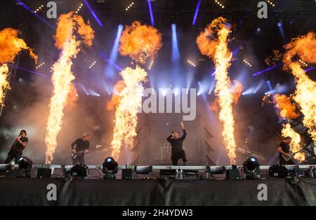 Ben Gordon, Luke Kilpatrick, Jeff Ling, Winston McCall und Jia O'Connor vom Parkway Drive treten am 2. Tag des Download Festivals im Donington Park am 09. Juni 2018 in Castle Donington, England, live auf der Bühne auf. Bilddatum: Samstag, 09. Juni 2018. Foto: Katja Ogrin/ EMPICS Entertainment. Stockfoto