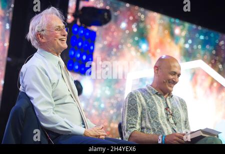 Richard Dawkins im Gespräch mit Jim Al-Khalili am 2. Tag des Bluedot Festivals am 21. Juli 2018 in der Jodrell Bank, England. Bilddatum: Samstag, 21. Juli 2018. Foto: Katja Ogrin/ EMPICS Entertainment. Stockfoto