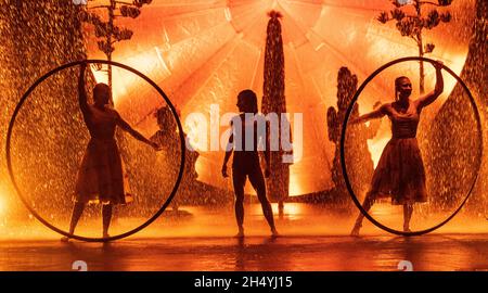 Cirque du Soleil-Darsteller treten am 11. Januar 2020 während der „LUZIA“ in der Royal Albert Hall in London, England, auf. Bilddatum: Samstag, 11. Januar 2020. Foto: Katja Ogrin/ EMPICS Entertainment. Stockfoto