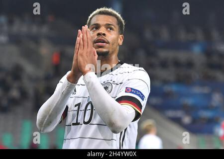 Ljubljana, Slowenien. November 2021. Lukas NMECHA erstmals in der Senior-Nationalmannschaft. Archivfoto: Lukas NMECHA (GER), betet, Geste, Aktion, Einzelbild, Abgeschnitten Einzelmotiv, Halbfigur, Halbfigur. Deutschland-Portugal 1-0, Fußball U-21, FINALE UEFA Under21 Europameisterschaft 2021 in Ungarn/Slowenien am 06.06.2021 in Ljubljana, Stozice Stadium. â¬Â Credit: dpa/Alamy Live News Stockfoto