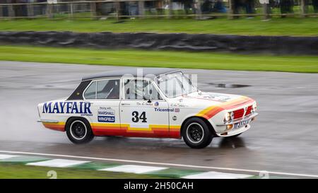 1975 Triumph Dolomite Sprint mit Fahrer Tim Clarke während der Vorläufe der Gerry Marshall Trophy beim Goodwood 78. Mitgliedertreffen, Sussex, Großbritannien. Stockfoto