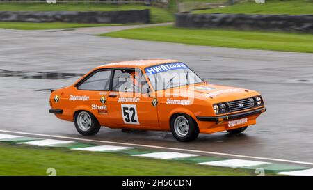 1980 Ford Escort Mk2 RS2000 mit Fahrer Jason Minshaw während der Vorläufe der Gerry Marshall Trophy beim Goodwood 78. Mitgliedertreffen, Sussex, Großbritannien. Stockfoto