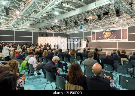 Minister für Kultur und Tourismus Dario Franceschini präsentiert bei der Eröffnung der XXXIII Internationalen Buchmesse, 2021, Lingotto Gebäude, Stockfoto