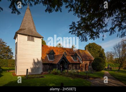 Außenansicht der Greensted Church, im kleinen Dorf Greensted, in der Nähe von Chipping Ongar in Essex, England, Foto Brian Harris 5 Nov 2021. Stockfoto