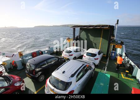 Largs, North Ayrshire, Schottland, Großbritannien. Der kaledonische Fährdienst McBrayne ( Cal Mac ) zwischen Largs und Great Cumbrae Island ( Millport ) Stockfoto