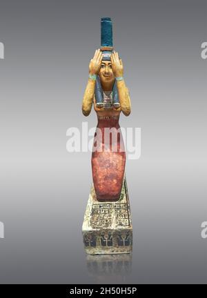 Ägyptische Holzskulptur der Göttin Isis, 332-30 v. Chr., ptolemäisch, bemaltes Holz. Louvre Museum N4130. ISIS (knieend, Zeichen der Isis, Ousekh Halskette, Stockfoto