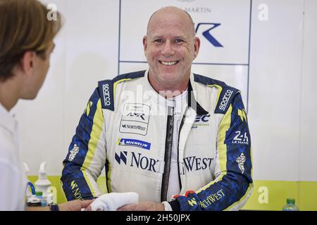 DALLA LANA PAUL (CAN), ASTON MARTIN RACING, ASTON MARTIN VANTAGE AMR, PORTRAIT während der 8 Stunden von Bahrain, 6. Lauf der FIA-Langstrecken-Weltmeisterschaft 2021, FIA WEC, auf dem Bahrain International Circuit, vom 4. Bis 6. November 2021 in Sakhir, Bahrain - Foto: Francois Flamand/DPPI/LiveMedia Stockfoto