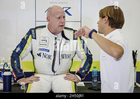 DALLA LANA PAUL (CAN), ASTON MARTIN RACING, ASTON MARTIN VANTAGE AMR, PORTRAIT während der 8 Stunden von Bahrain, 6. Lauf der FIA-Langstrecken-Weltmeisterschaft 2021, FIA WEC, auf dem Bahrain International Circuit, vom 4. Bis 6. November 2021 in Sakhir, Bahrain - Foto: Francois Flamand/DPPI/LiveMedia Stockfoto