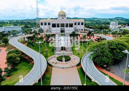 TRINDADE, BRASILIEN - 02. Januar 2021: Blick auf die Kirche der Basilika des Heiligtums des Göttlichen Vaters, ewig, Trindade, Brasilien Stockfoto