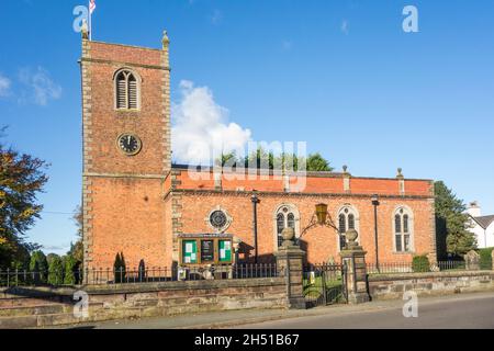 St. Bartholomew's Pfarrkirche, im Chieshire Dorf Church Minshull Stockfoto