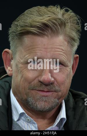 Bergamo, Italien, 2. November 2021. Peter Schmeichel während des UEFA Champions League-Spiels im Stadio di Bergamo, Bergamo. Bildnachweis sollte lauten: Jonathan Moscrop / Sportimage Stockfoto