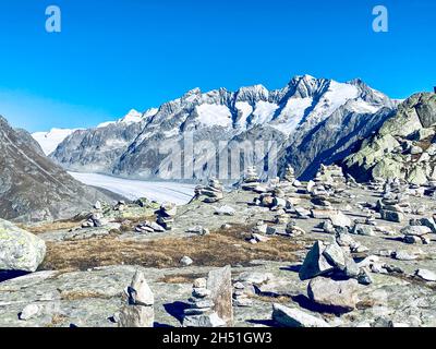 Steintürme am aletschgletscher in der schweiz Stockfoto