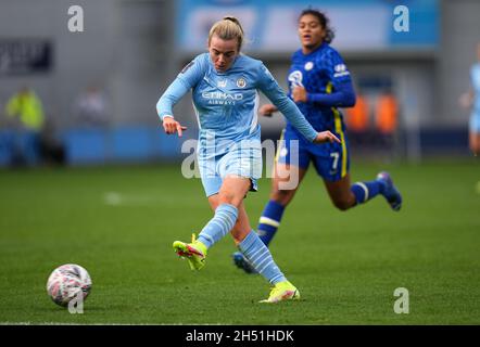 Manchester, Großbritannien. Oktober 2021. Lauren Hemp von man City Women beim Halbfinale des Women's FA Cup zwischen Manchester City Women und Chelsea Women am 31. Oktober 2021 im Academy Stadium, Manchester, Großbritannien. Foto von Andy Rowland. Quelle: Prime Media Images/Alamy Live News Stockfoto