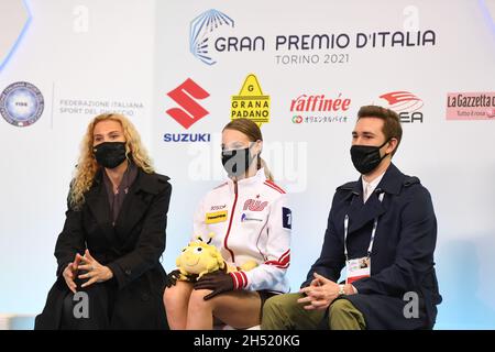 Turin, Italien. November 2021. Maiia KHROMYKH, Russland, während des Ladies Short Program, beim ISU Grand Prix of Figure Skating - Gran Premio d'Italia, in Palavela, am 5. November 2021 in Turin, Italien. (Foto von Raniero Corbelletti/AFLO) Quelle: Aflo Co. Ltd./Alamy Live News Stockfoto