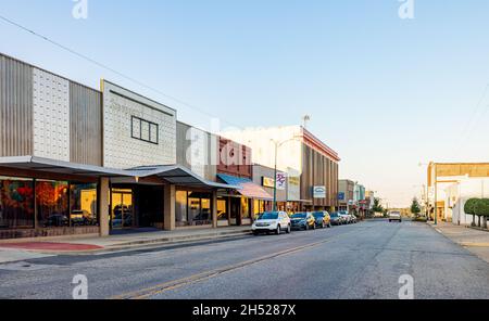 Camden, Arkansas, USA - 26. September 2021: Das alte Geschäft dristrict entlang Washington Street Stockfoto
