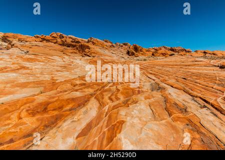 Farbenfrohe Slick Rock Formationen in der Nähe der Upper Fire Canyon Wash, Valley of Fire State Park, Nevada, USA Stockfoto