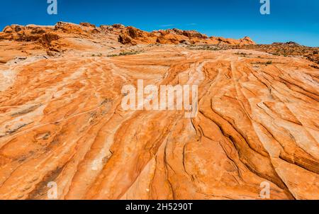 Farbenfrohe Slick Rock Formationen in der Nähe der Upper Fire Canyon Wash, Valley of Fire State Park, Nevada, USA Stockfoto