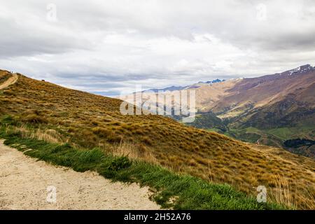 Bergpanorama in der Nähe von Queenstown. Neuseeland Stockfoto