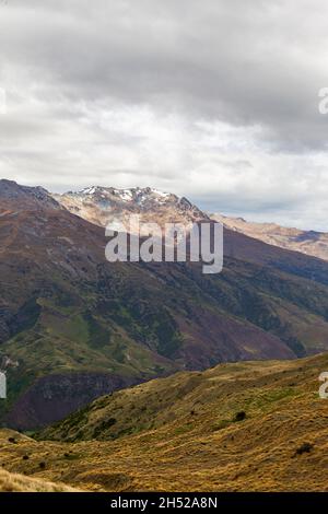 Bergblick in der Nähe von Queenstown. Südinsel, Neuseeland Stockfoto