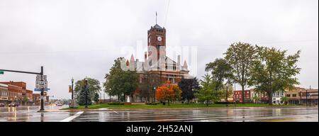 Bryan, Ohio, USA - 24. Oktober 2021: Das historische Williams County Courthouse Stockfoto