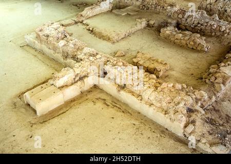 Der so genannte Palast von Nestor ist die primäre Struktur innerhalb einer größeren Siedlung aus der späten Helladic-Ära, die wahrscheinlich einst von einer befestigten Mauer umgeben war. Stockfoto