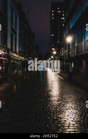 Nachtaufnahme der Berwick Street während der Sperre Stockfoto