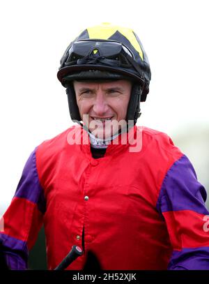 Jockey PJ McDonald, nachdem er während des Virgin Bet November Handicap auf der Doncaster-Rennbahn in der Jungfernwette-Baumschule gegeneinander antreten wurde. Bilddatum: Samstag, 6. November 2021. Stockfoto