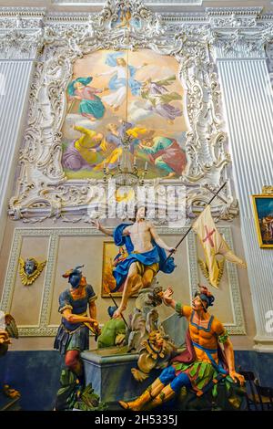 Im Inneren der Bruderschaft Kirche der Heiligen Dreifaltigkeit (Chiesa SS Trinitá() von Corso Cottolengo in der Altstadt von Bra, Provinz Cuneo, Region Piemont, n Stockfoto