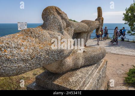 Die Archer-Statue auf der Spitze des Kaps Kaliakra in der südlichen Dobrudscha-Region der nördlichen bulgarischen Schwarzmeerküste Stockfoto