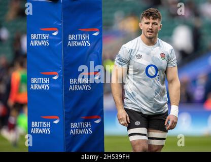 London, Großbritannien. November 2021. 6. November 2021; Twickenham, London, England, Autumn Series Internationales Rugby, England gegen Tonga: Tom Curry aus England Credit: Action Plus Sports Images/Alamy Live News Stockfoto