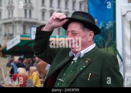 Wien, Österreich. 12. April 2008. Steiermark Dorf am Wiener Rathausplatz Stockfoto