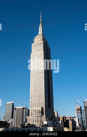 Blick auf die Skyline von Manhattan von einem Murray Hill Apartment-Dach aus, New York City, USA Stockfoto