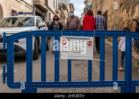 Porreres, Spanien; 31 2021. oktober: Alljährliche Herbstmesse in der mallorquinischen Stadt Porreres, die am 31. Oktober stattfindet Stockfoto