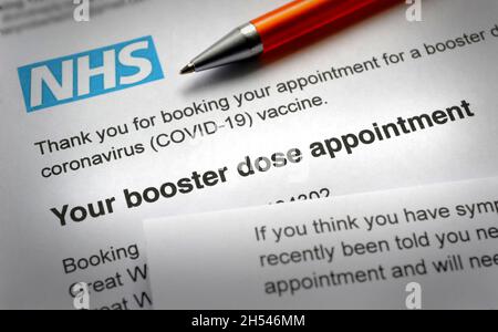 NHS COVID BOOSTER DOSE TERMIN BRIEF ZU COVID- 19 CORONAVIRUS-IMPFSTOFF VIRUS JAB IMPFUNGEN ETC UK Stockfoto